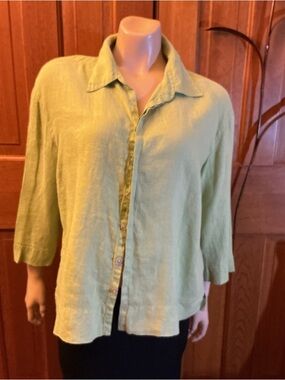 Chico's Light Green Linen hidden Button-Front Shirt